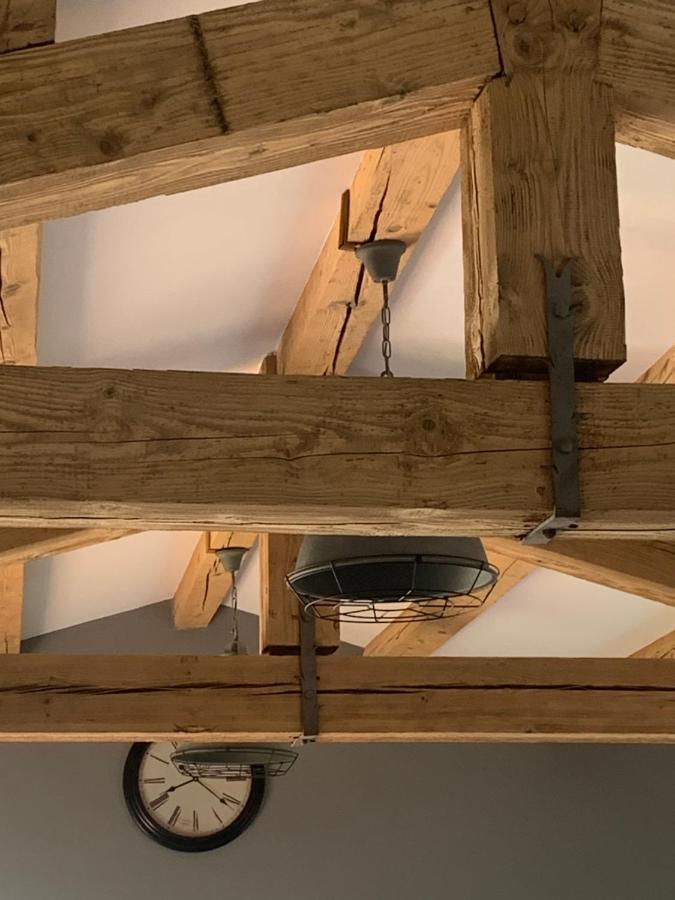 Le Patio, chambres d hôtes pour adultes en Camargue, possibilité de naturisme à la piscine, Aimargues Extérieur photo